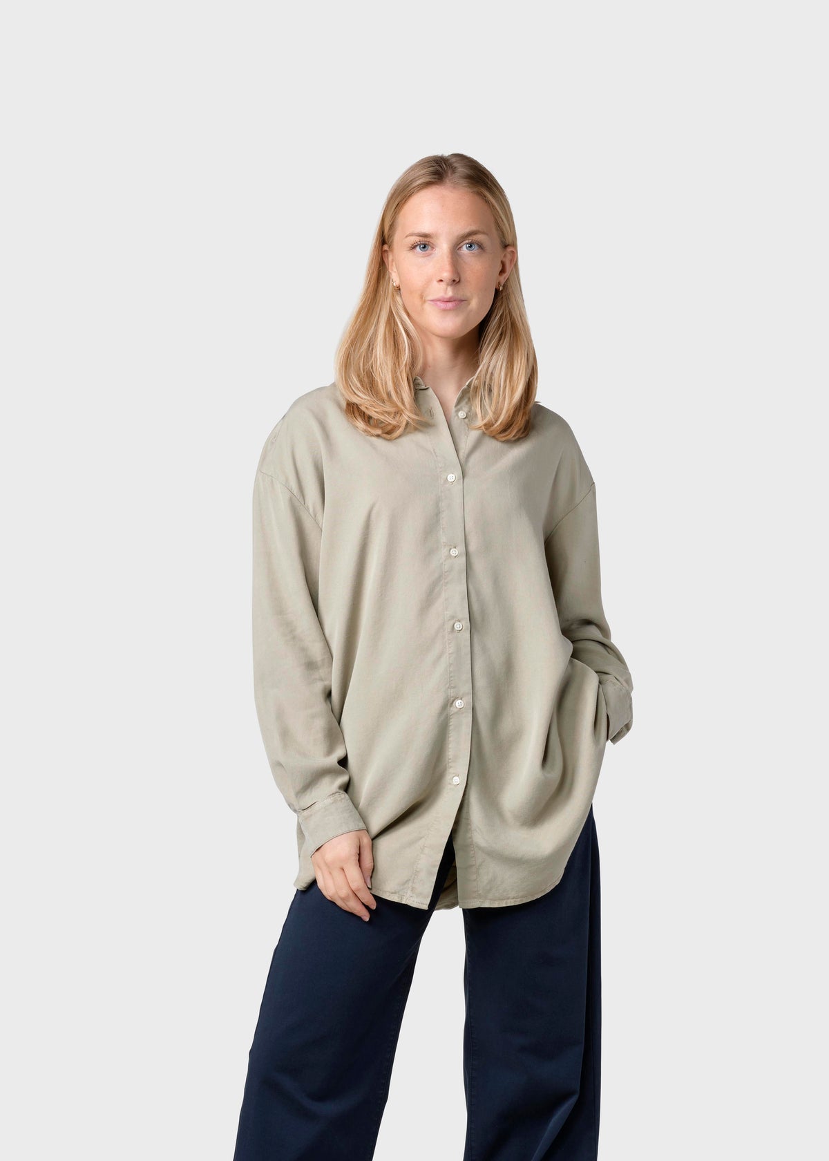 Klitmøller Collective ApS Ofelia lyocell shirt Shirts Sand