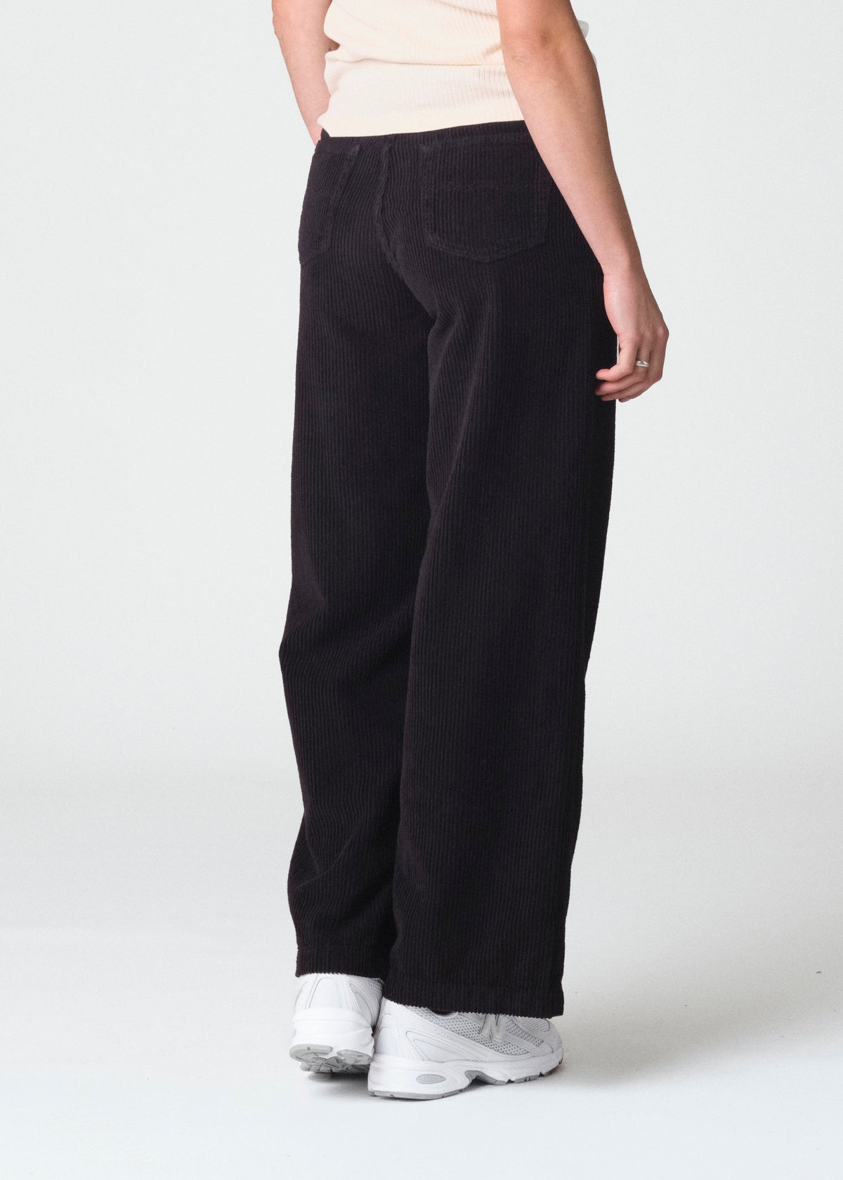 Klitmøller Collective ApS Amelia cord pants GOTS Pants Black