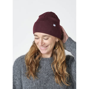 Klitmøller Collective ApS Fine rib beanie Beanies Burgundy
