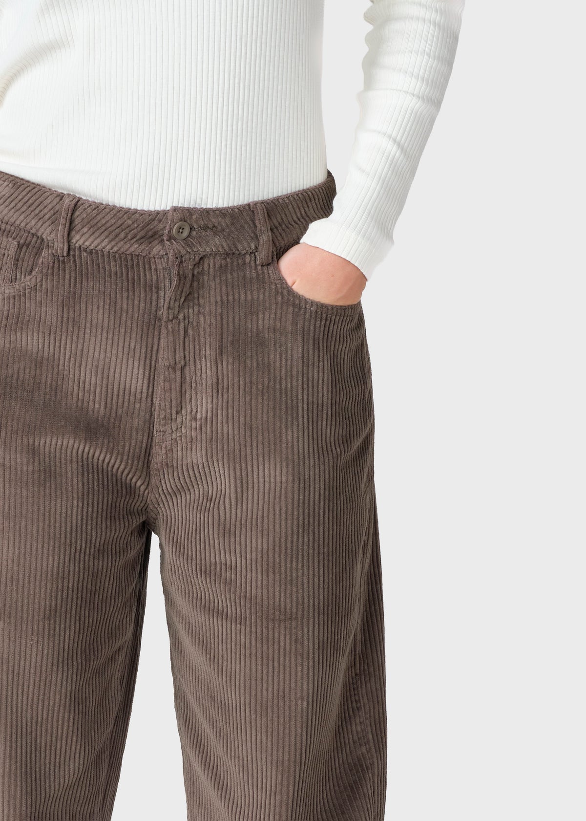 Klitmøller Collective ApS Gwen jumbo corduroy pants GOTS Pants Taupe