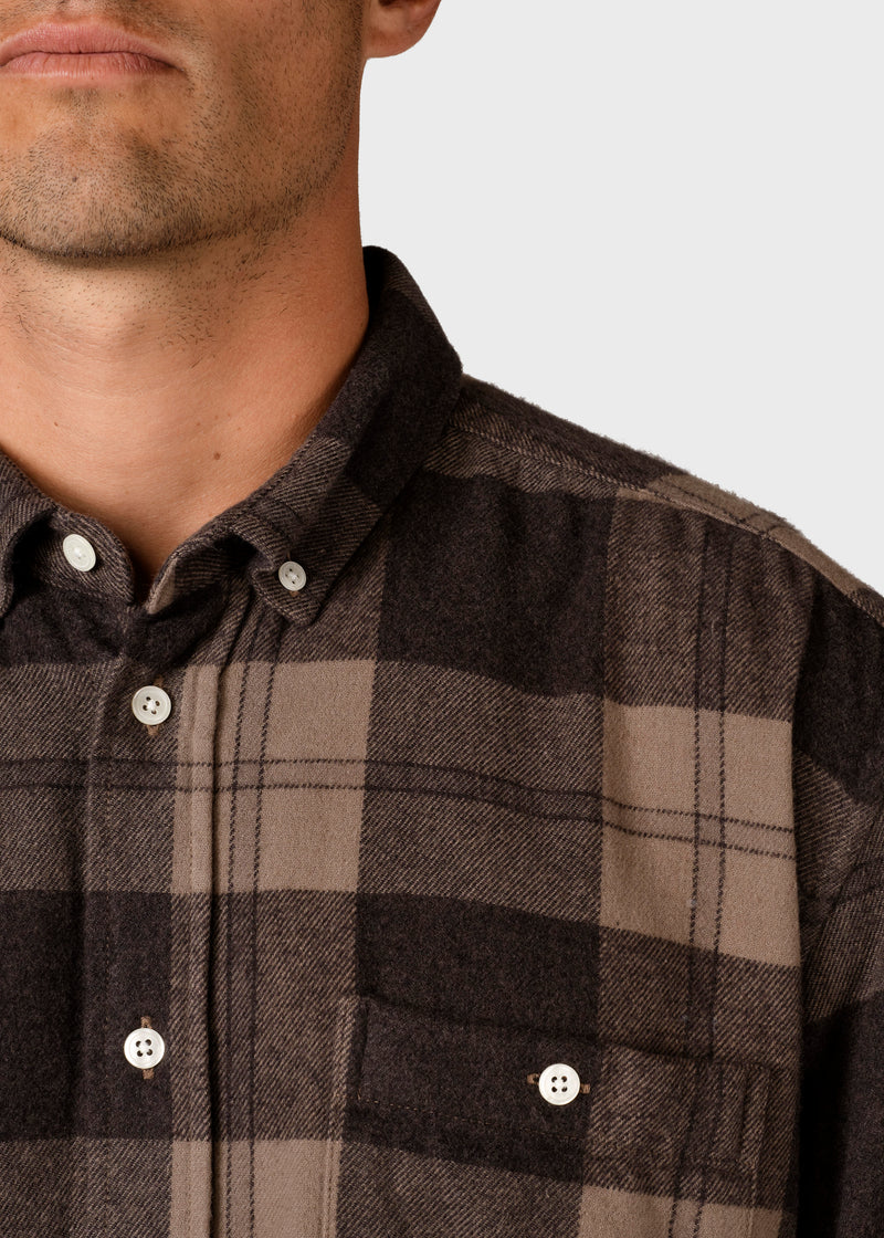 Klitmøller Collective ApS Nikolaj Shirt Shirts Coffee/black