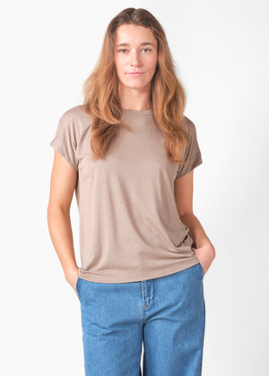 Klitmøller Collective ApS Sigrid tee OCS T-Shirts Cashew